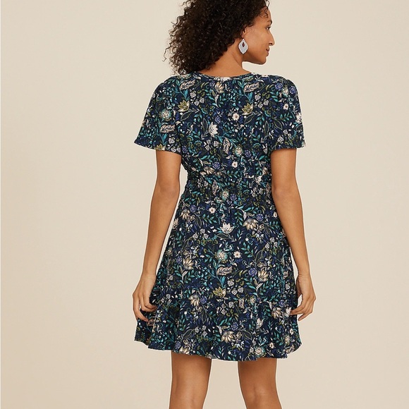 Floral V-Neck Dress - Picture 2 of 9